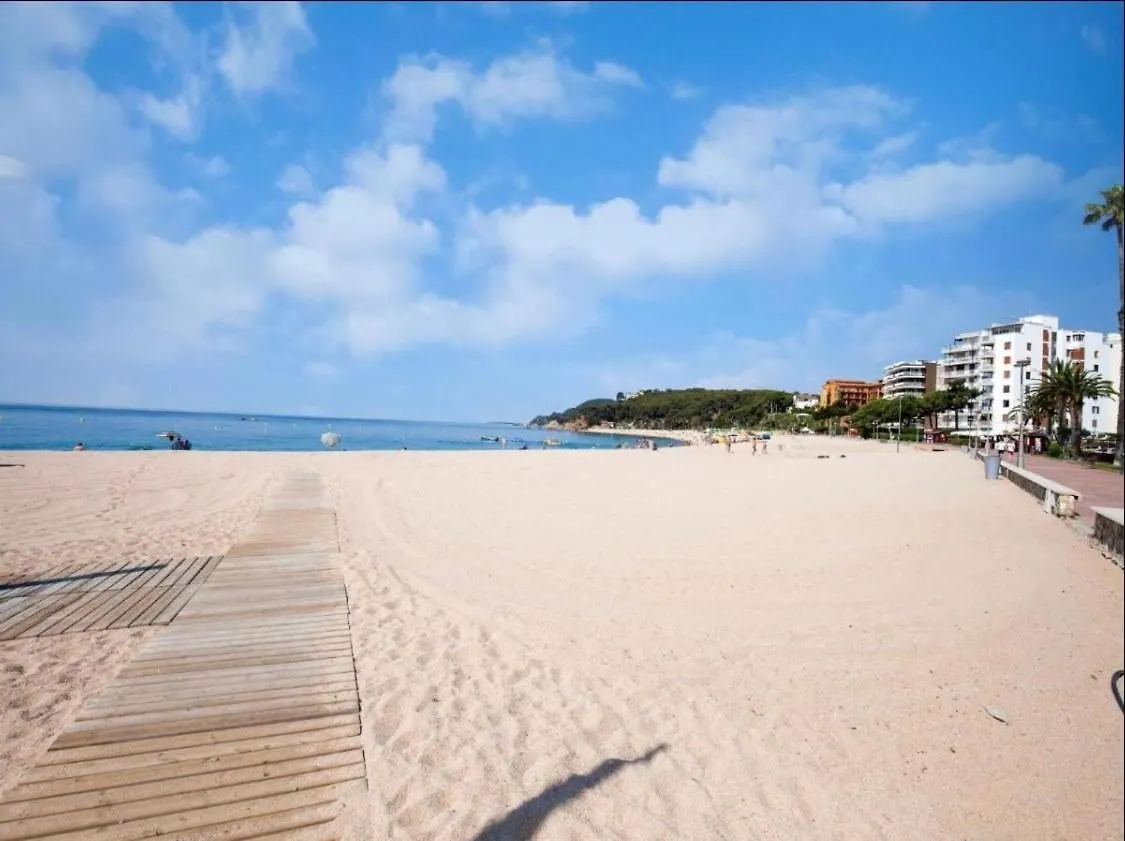 Seahomes Vacations, La Mer Bleue, Beach&Pool, Pk, Full Equipped In Fenals Beach Lloret de Mar 0*,  Spanien