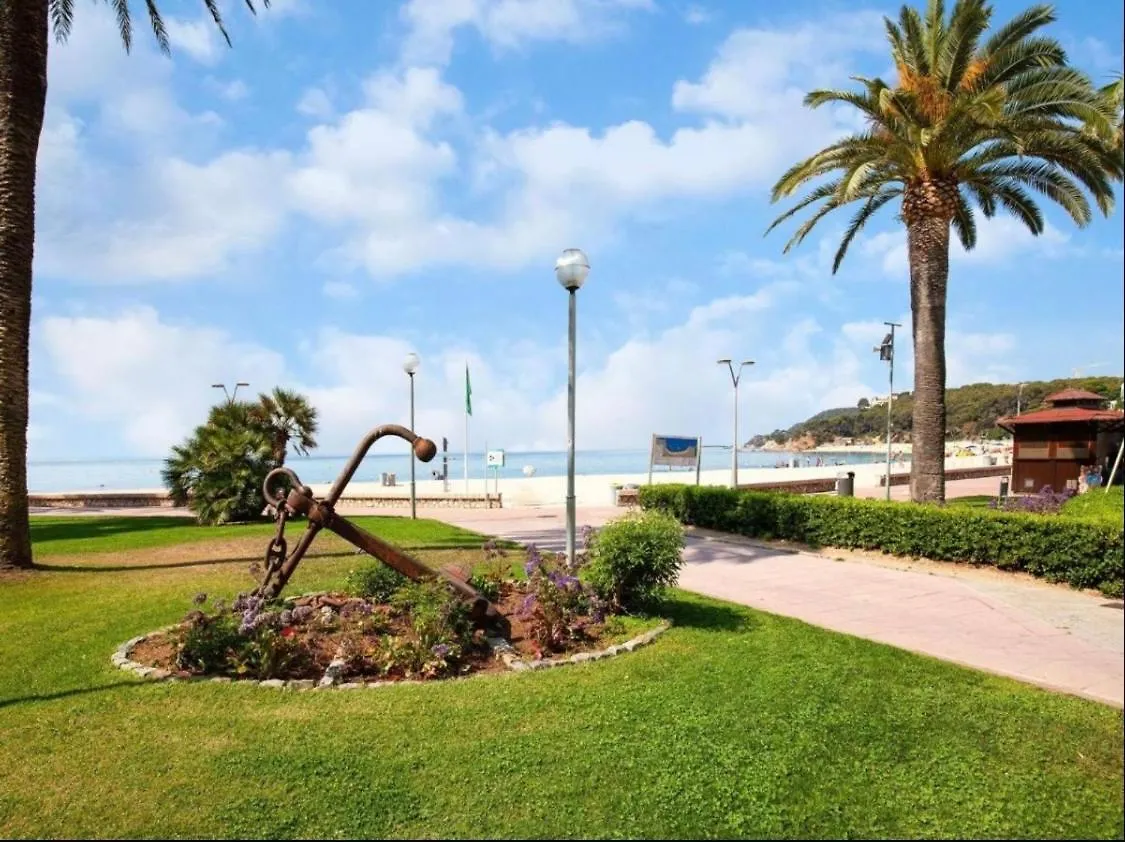 Seahomes Vacations, La Mer Bleue, Beach&Pool, Pk, Full Equipped In Fenals Beach Lloret de Mar Spanje