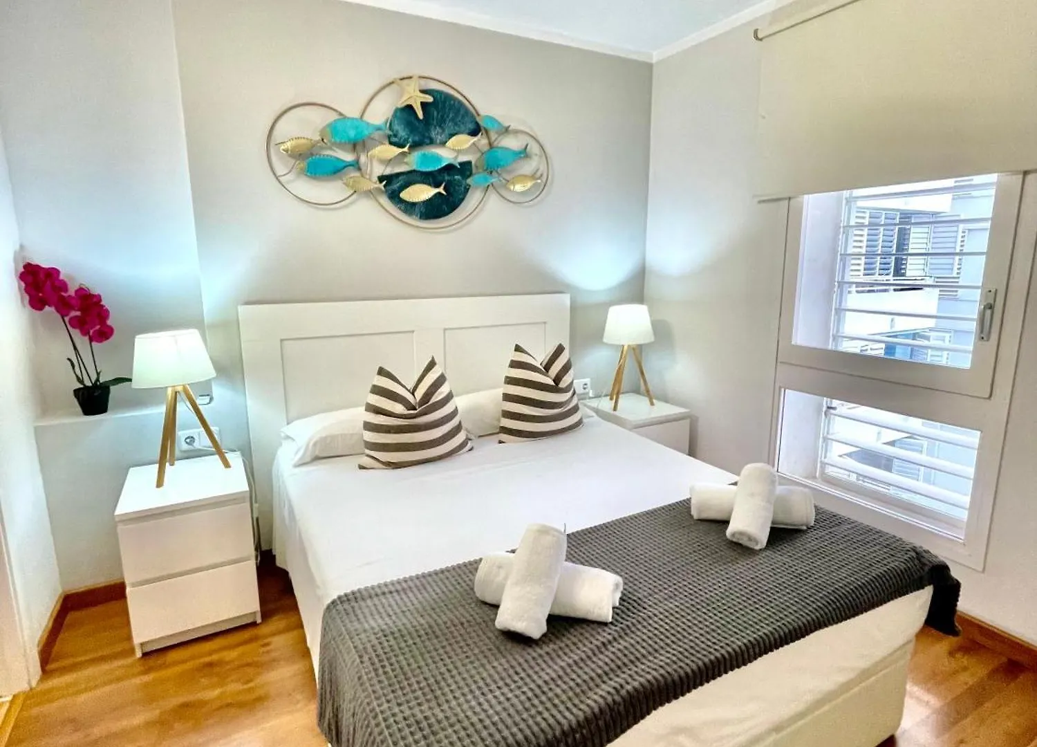 Appartement Seahomes Vacations, La Mer Bleue, Beach&Pool, Pk, Full Equipped In Fenals Beach Lloret de Mar Spanje