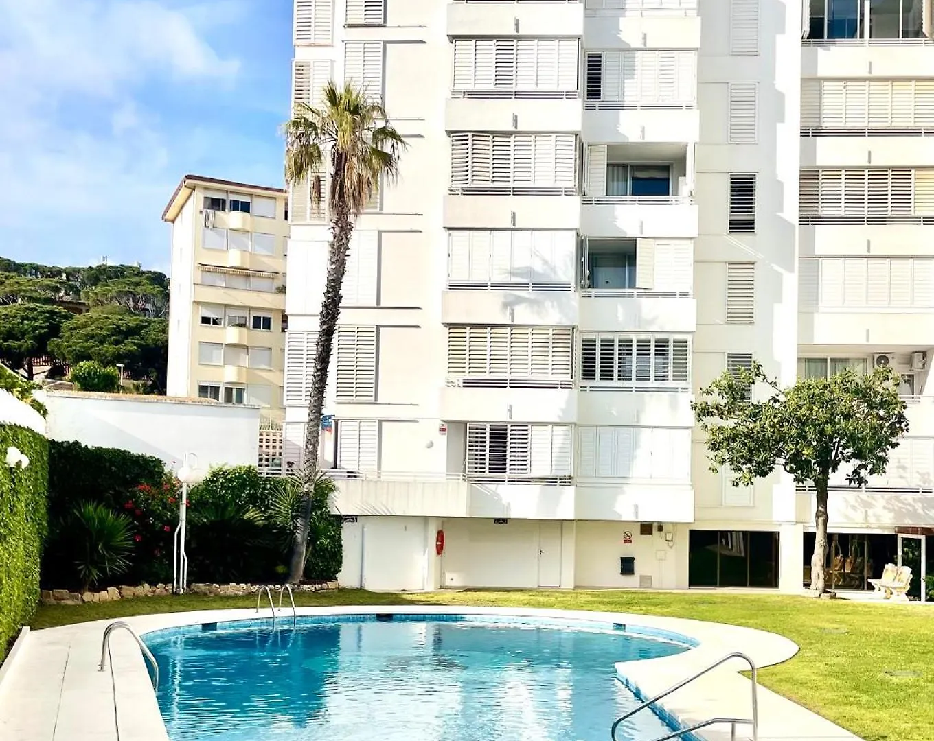 Appartement Seahomes Vacations, La Mer Bleue, Beach&Pool, Pk, Full Equipped In Fenals Beach Lloret de Mar Spanje