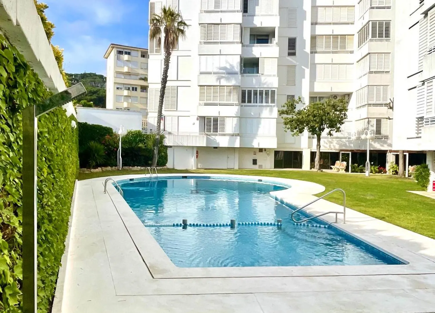 Seahomes Vacations, La Mer Bleue, Beach&Pool, Pk, Full Equipped In Fenals Beach location